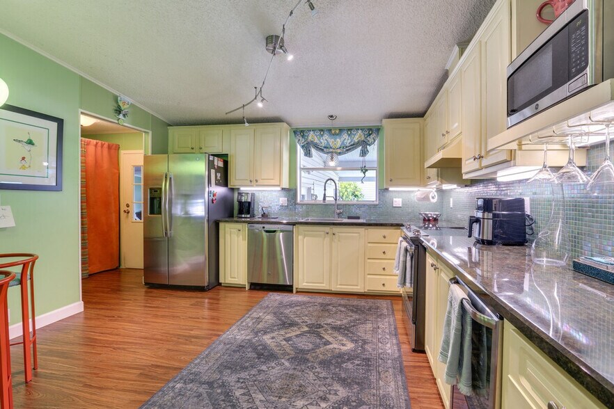 Building Photo - 274 Riverwood Rd