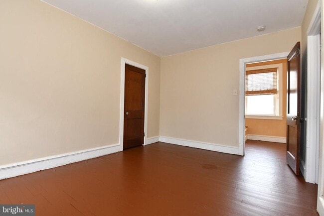 Building Photo - 5838 Henry Ave