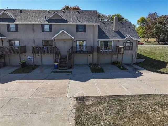Building Photo - 215 Stonebridge Ln