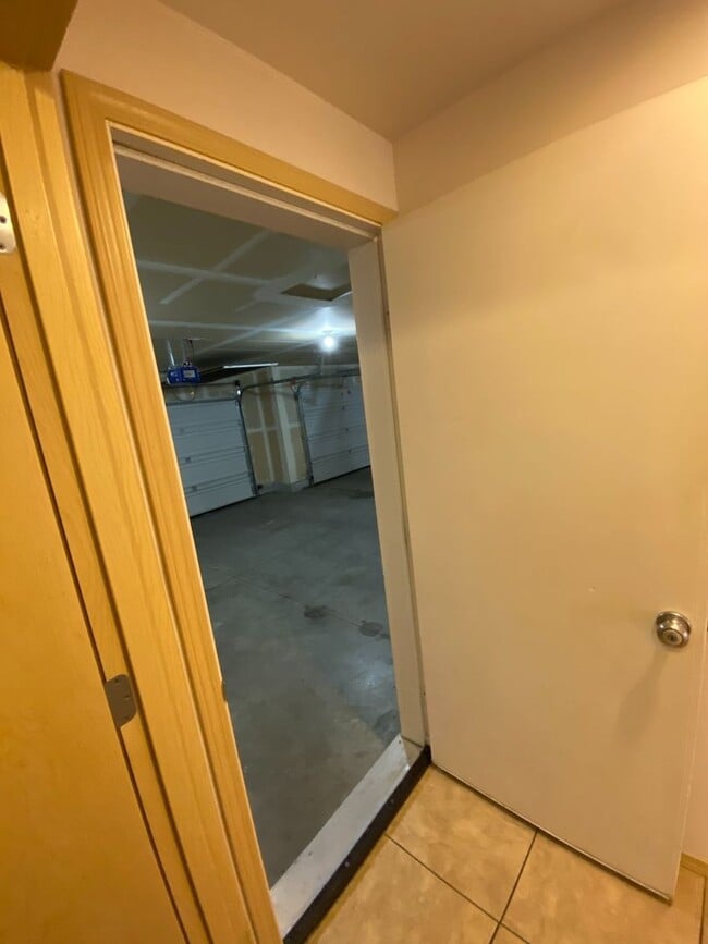 Building Photo - 5822 Austin Ct