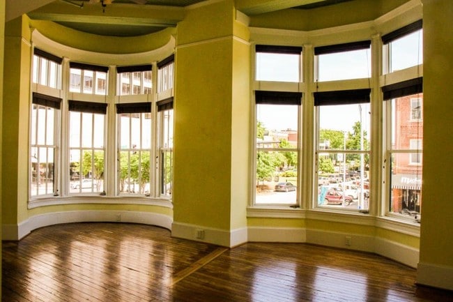 Building Photo - 610 Mulberry Street, #3