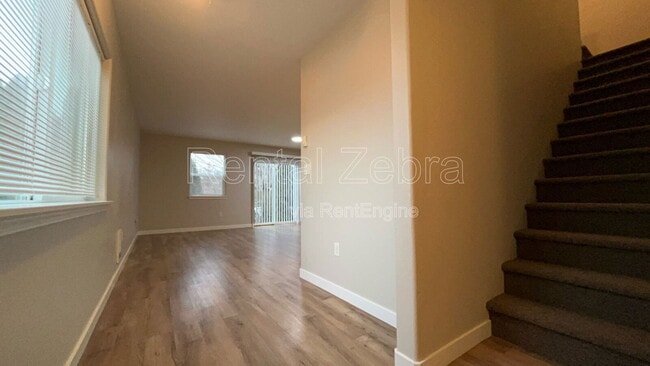 Building Photo - 1945 SW Canyon Dr