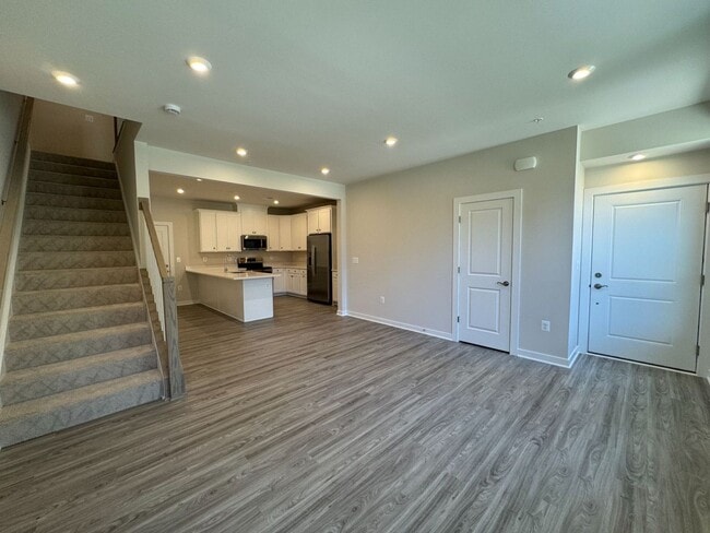 Building Photo - Brand New 3 Bed 2.5 Bath Townhouse Style C...
