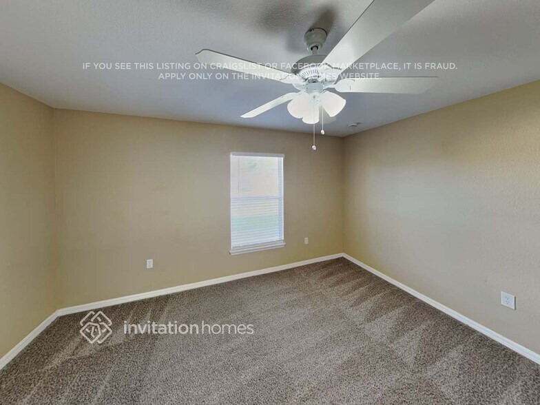 Building Photo - 599 Koala Dr