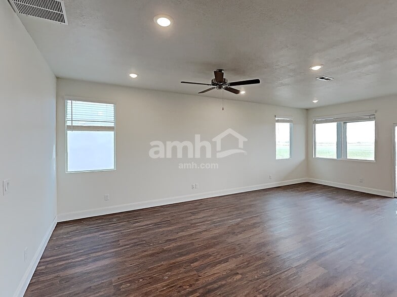 Building Photo - 2661 W 3400 S
