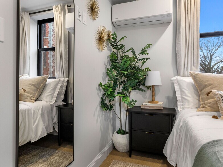 Building Photo - 193 Salem St