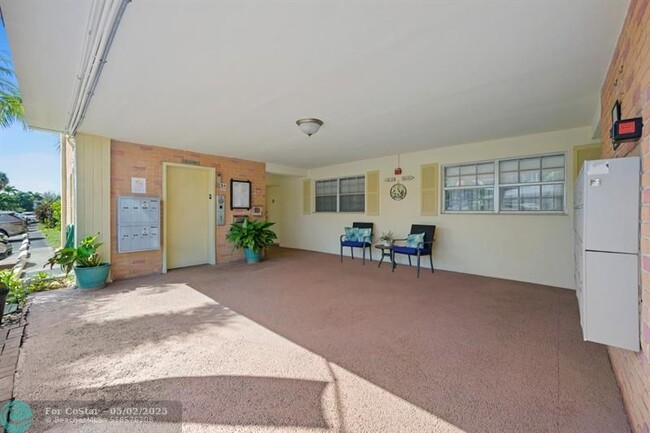 Building Photo - 460 Paradise Isle Blvd