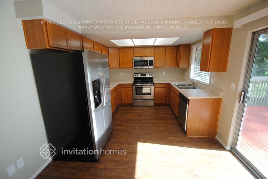 Building Photo - 12813 53rd Ave NE