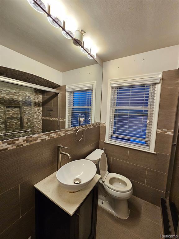 Building Photo - 1501 Silvery Ln