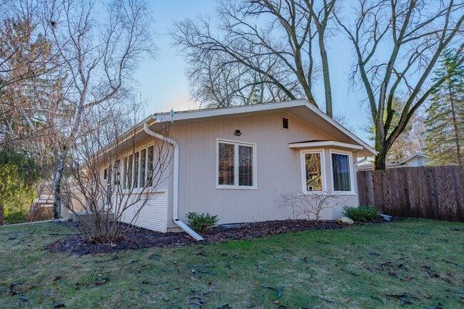Building Photo - 4609 Waukesha St