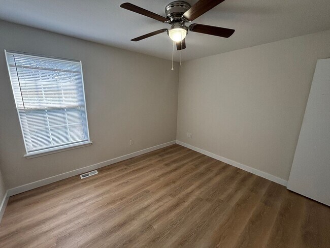 Building Photo - 1512-1514 Citadel Dr.