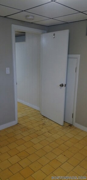 Building Photo - 42 Lomasney Wy