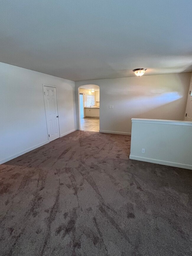 Building Photo - NICE HOME IN FAIR OAKS WITH POOL!!