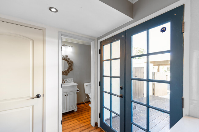 Building Photo - 48792 Desert Flower Dr