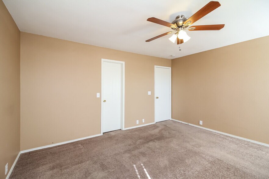 Building Photo - 2204 Tailburton Ct