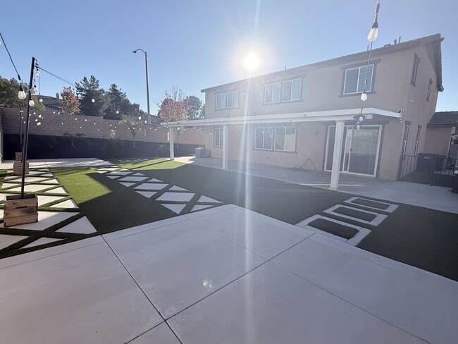 Building Photo - 31124 Hanover Ln