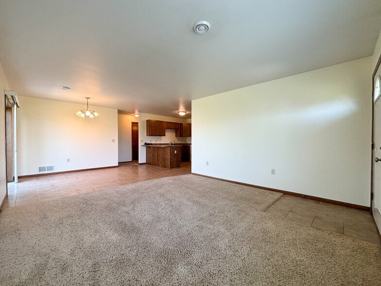Building Photo - 4095 136th St