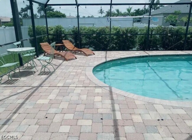 Building Photo - 3729 Agualinda Blvd