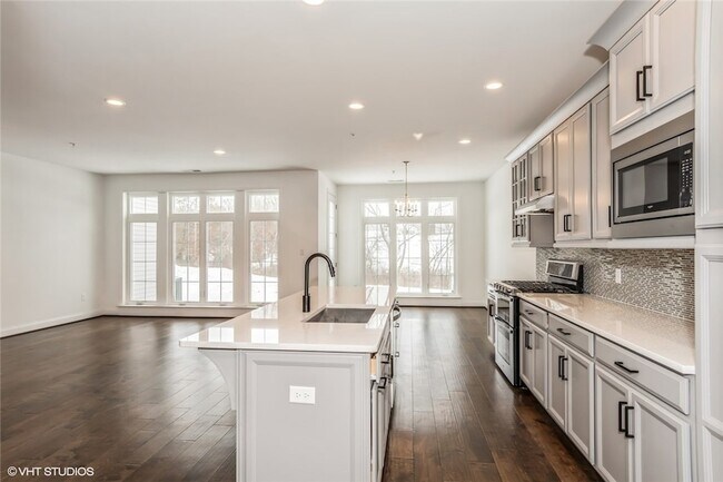 Building Photo - 616 Gratitude Rd