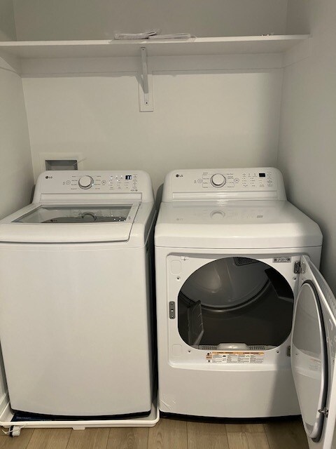 LG Washer Dryer pair - 231 N Halford Ave