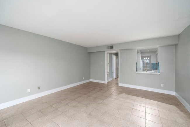 Building Photo - 11550 Chimney Rock Rd