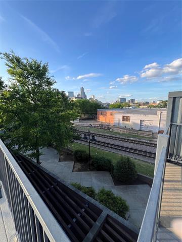 Building Photo - 1001 Belleview St