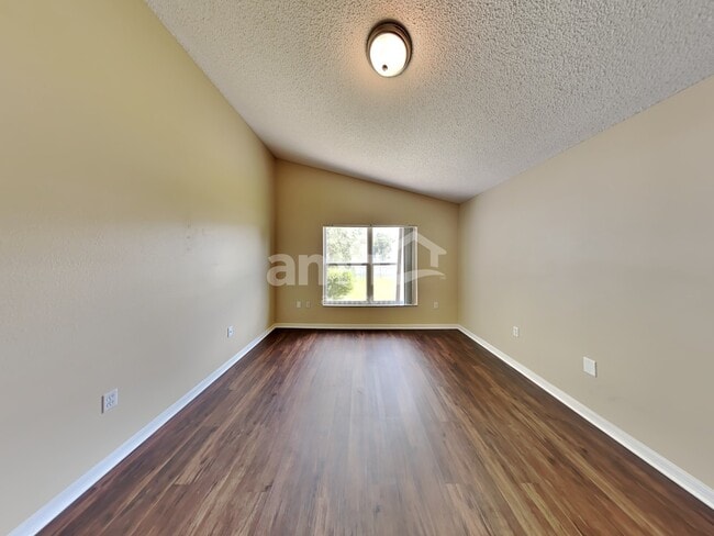Building Photo - 2229 Hunters Greene Dr