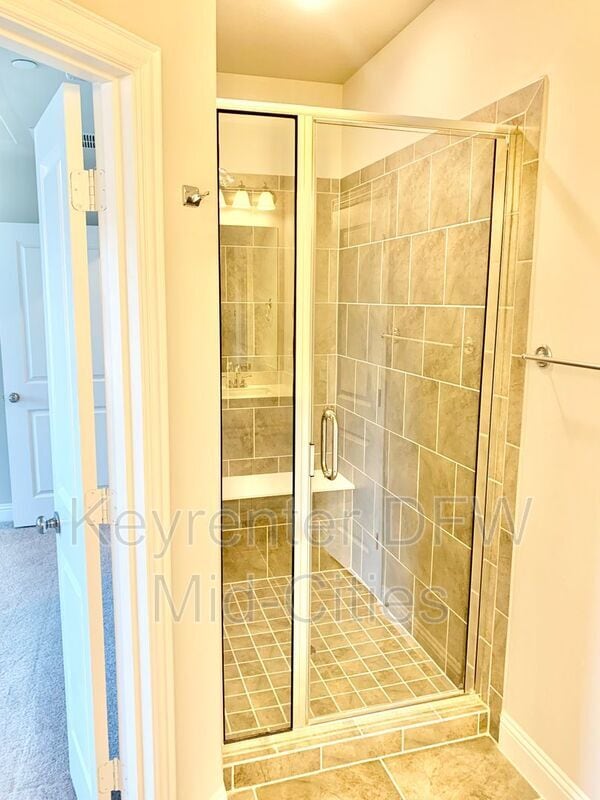 Building Photo - 914 Estelle Dr