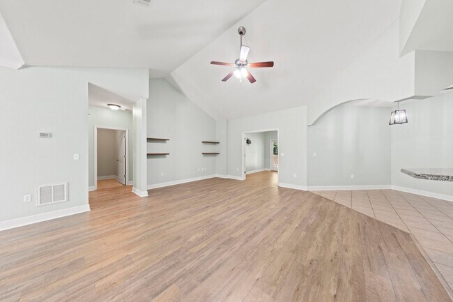 Building Photo - Luxury home in a premier neighborhood!