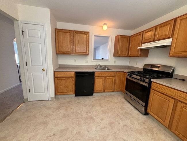 Building Photo - Updated New Tripoli Rental