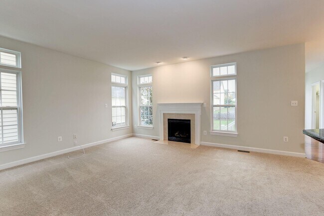 Building Photo - 2705 Mae Wade Ave