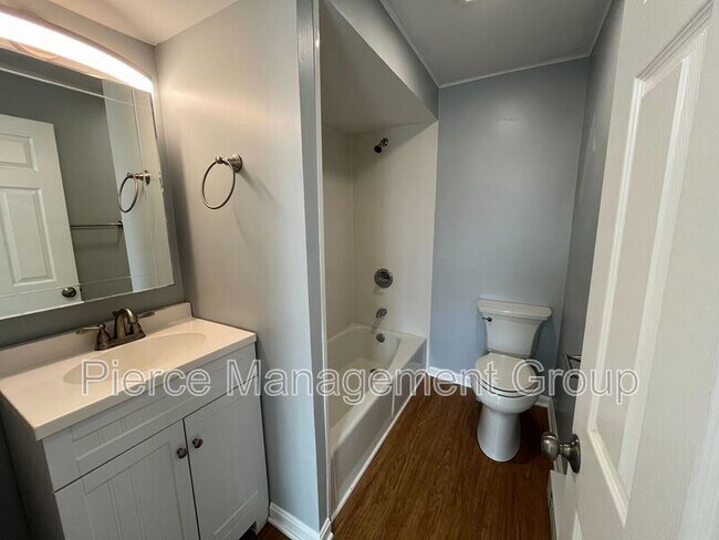 Building Photo - 6 Old Chester Rd