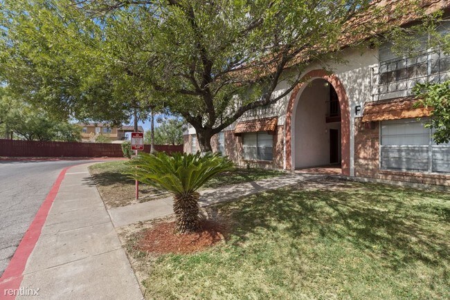 2211 Del Rio Blvd Eagle Pass, TX Apartment Finder