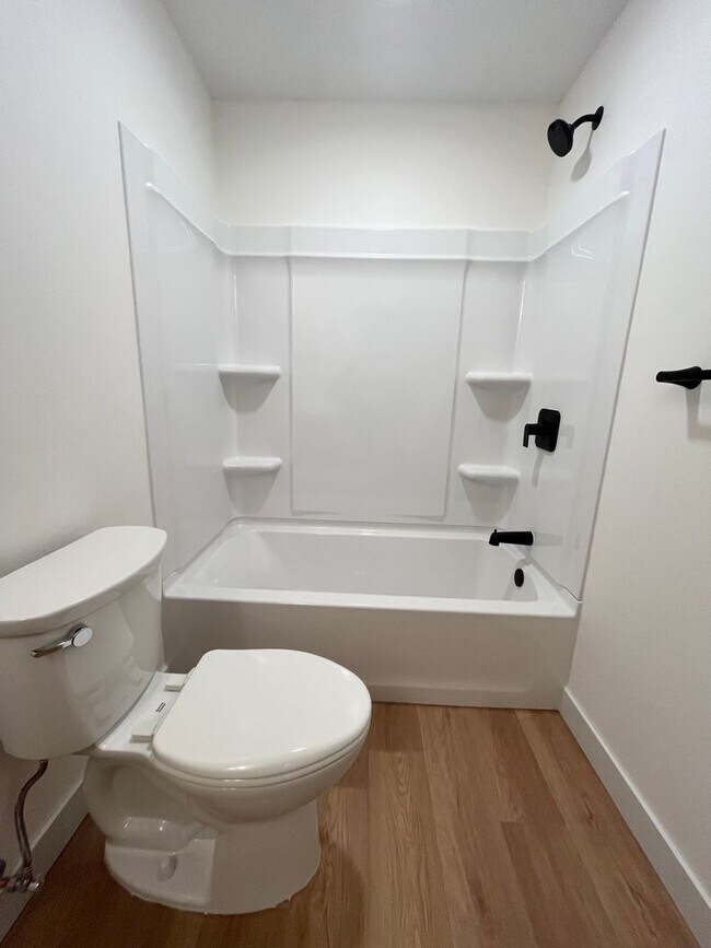 Building Photo - 3 Bed/3 Bath Twinhome in Brandon, SD!