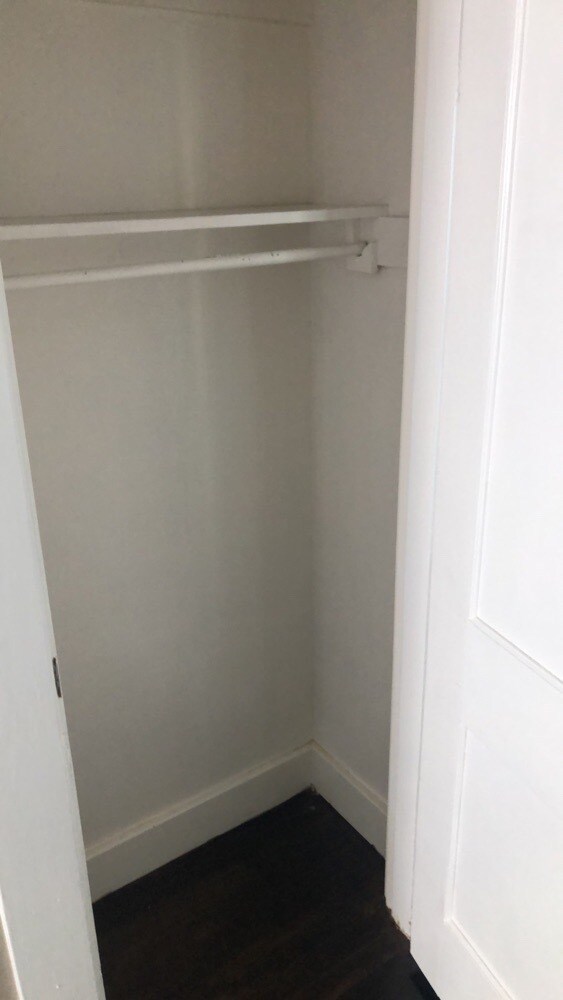 Building Photo - 211 Hadley Ave