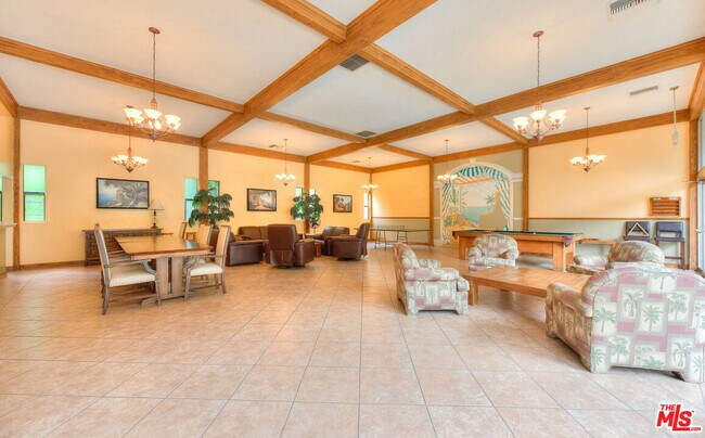 Building Photo - 6708 Hillpark Dr