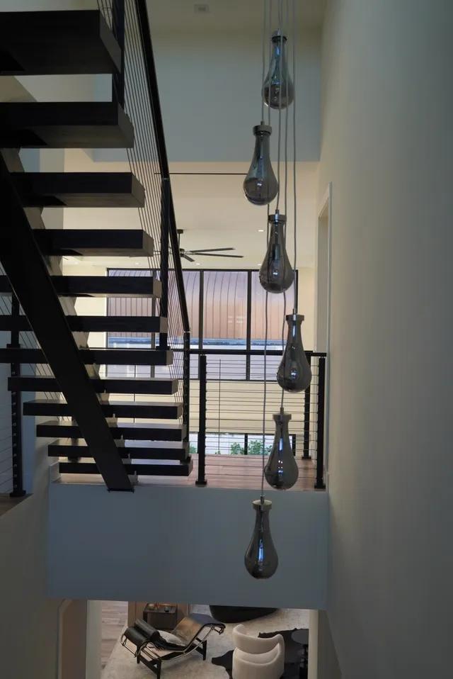 Building Photo - 214 28th St