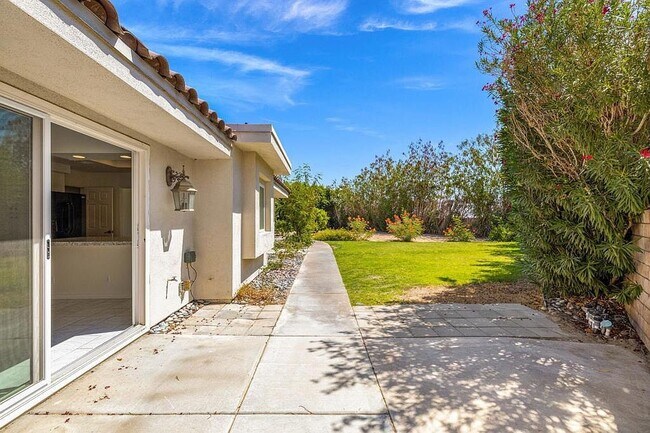 Building Photo - 43520 Via Magellan Dr