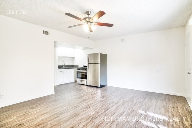 Building Photo - 4558 W 173rd St