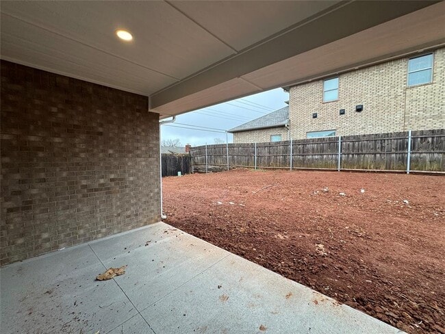 Building Photo - 6812 Labelle Dr