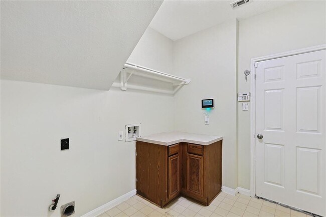 Building Photo - 5502 Atascocita Timbers N