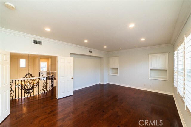 Building Photo - 7 Camellia