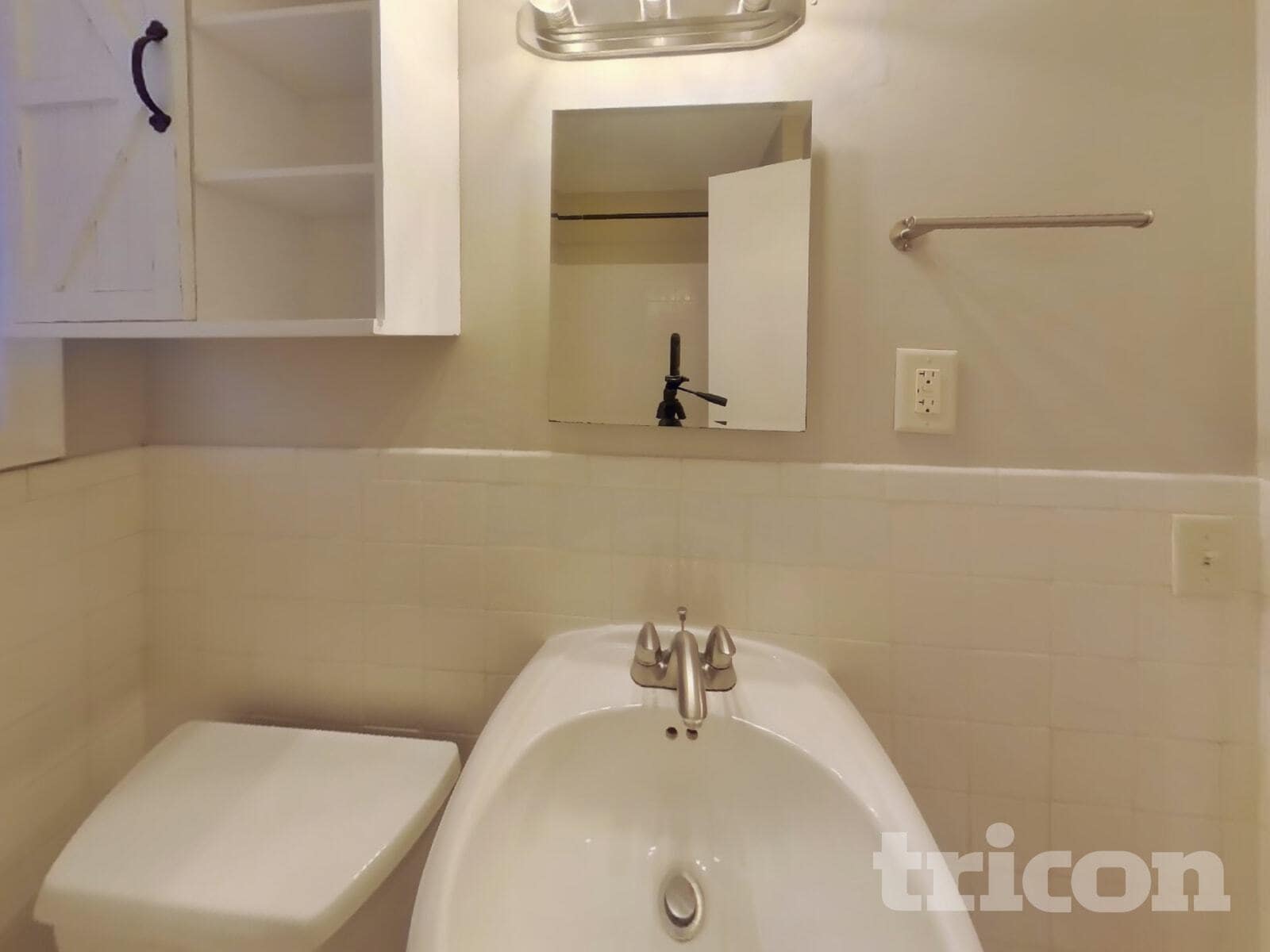 Building Photo - 3733 Hillsboro Ave N