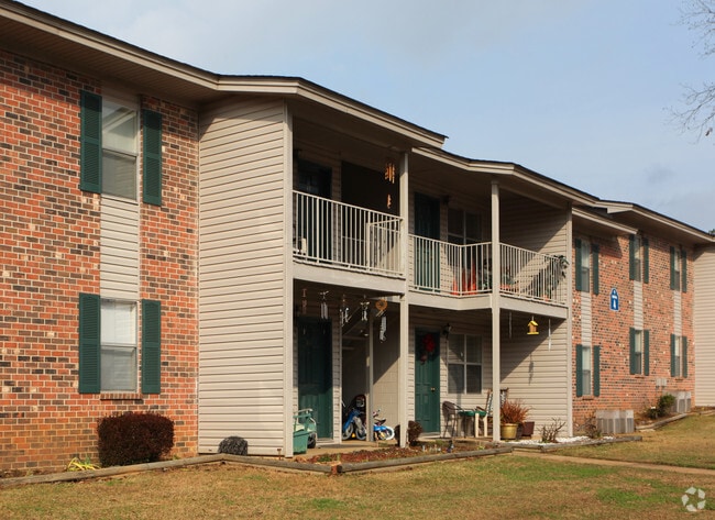 Building Photo - Bent Creek Apartments