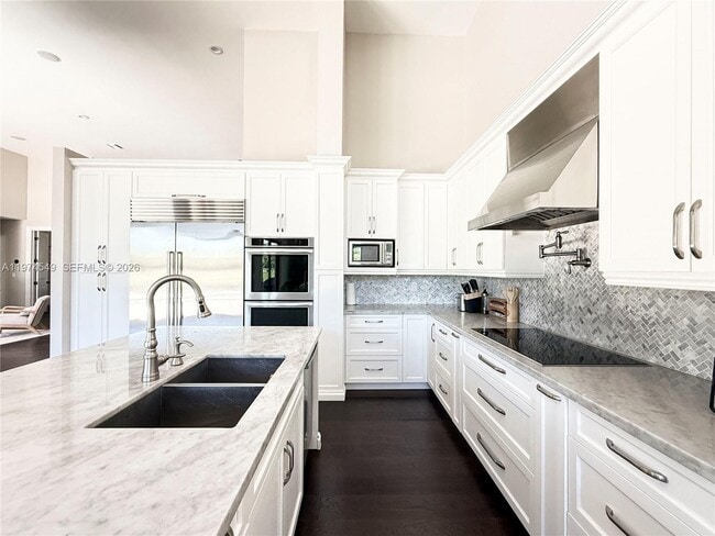 Building Photo - 400 Alexandra Cir