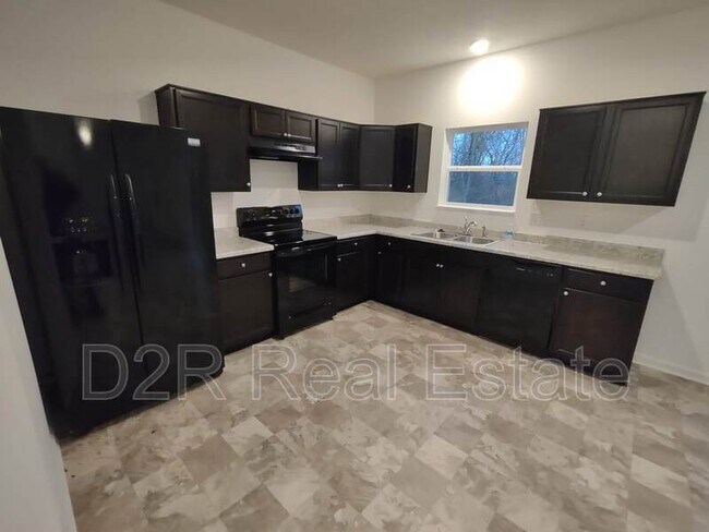 Building Photo - 1199 Saticoy Ct