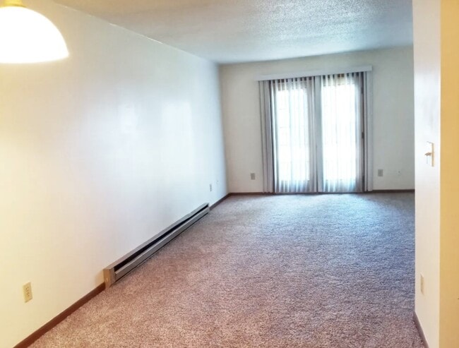 Building Photo - 102 Price St