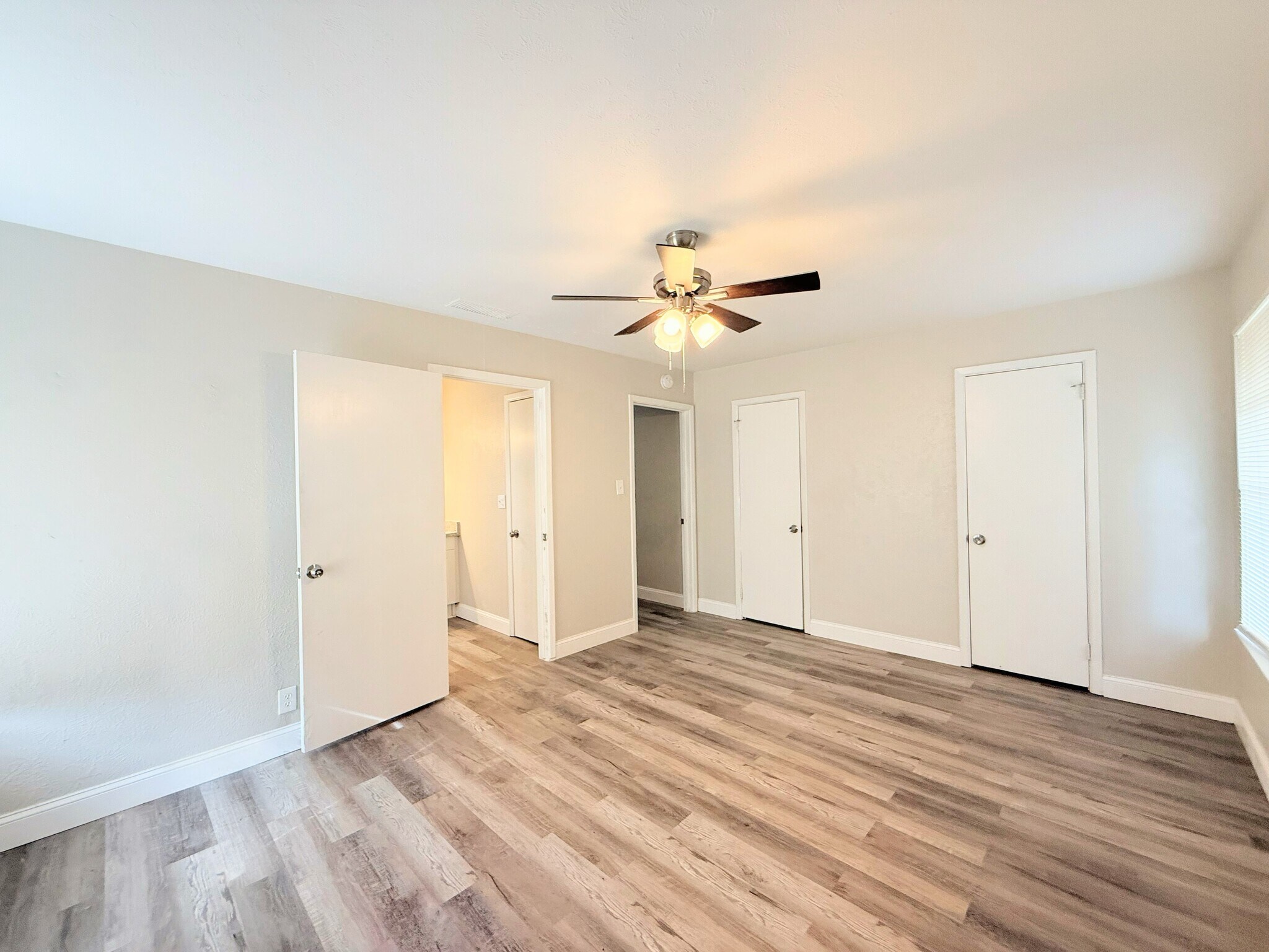 Building Photo - 4075 Old Bonham Rd