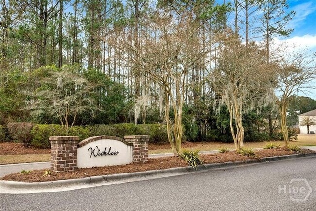 Building Photo - 425 Wicklow Dr