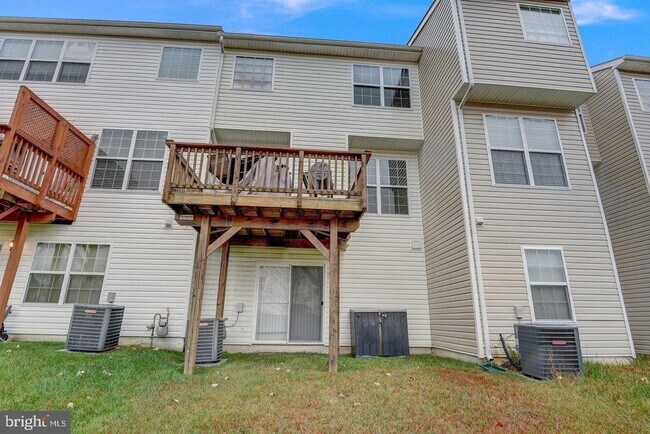 Building Photo - 7111 Beissel Ct
